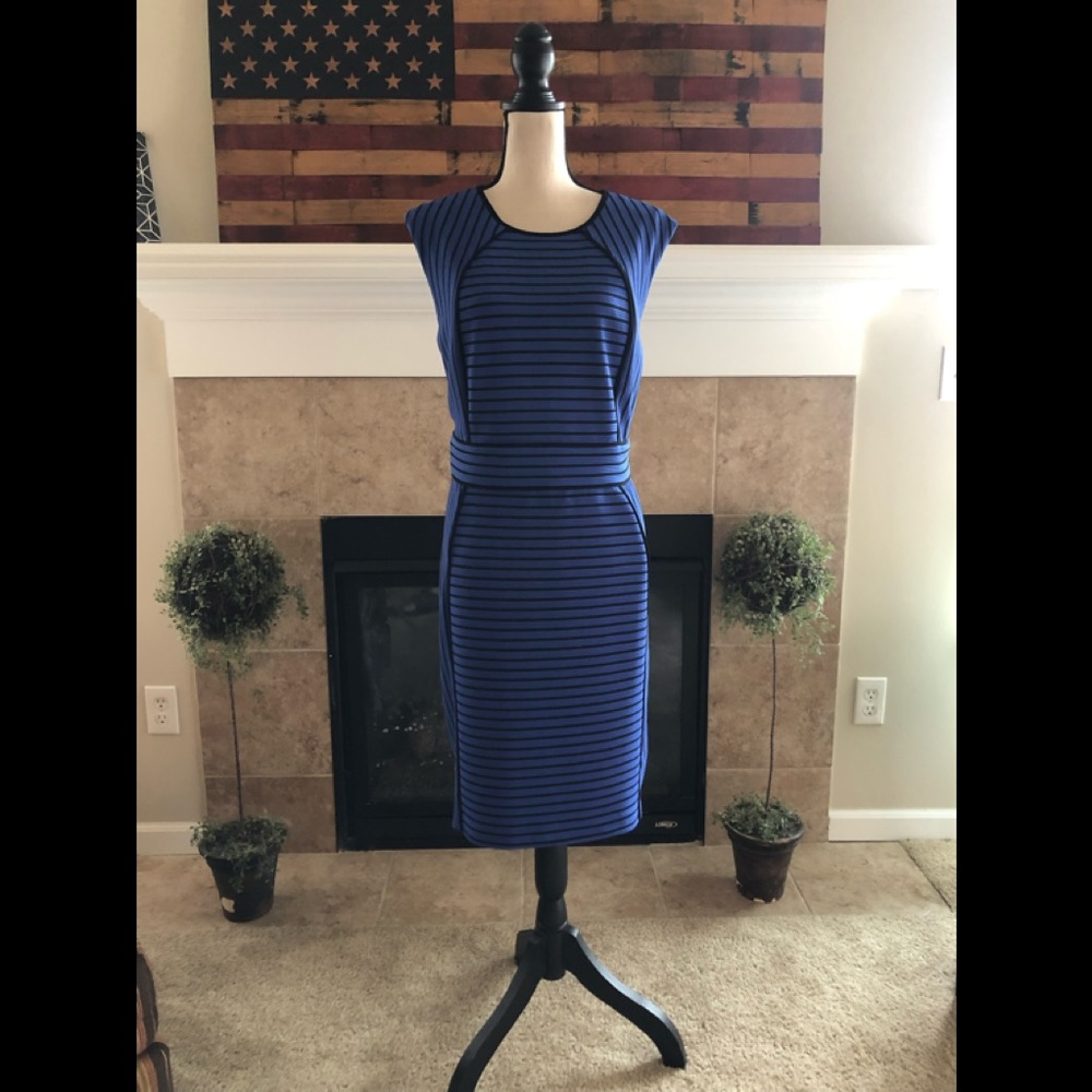 KATHY ROBERTS royal blue and black sleeveless dress